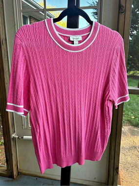 ON·34TH Pink Short Sleeve Top Size Large Like New